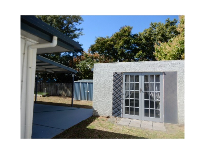 98 Anakie Street, Emerald QLD 4720