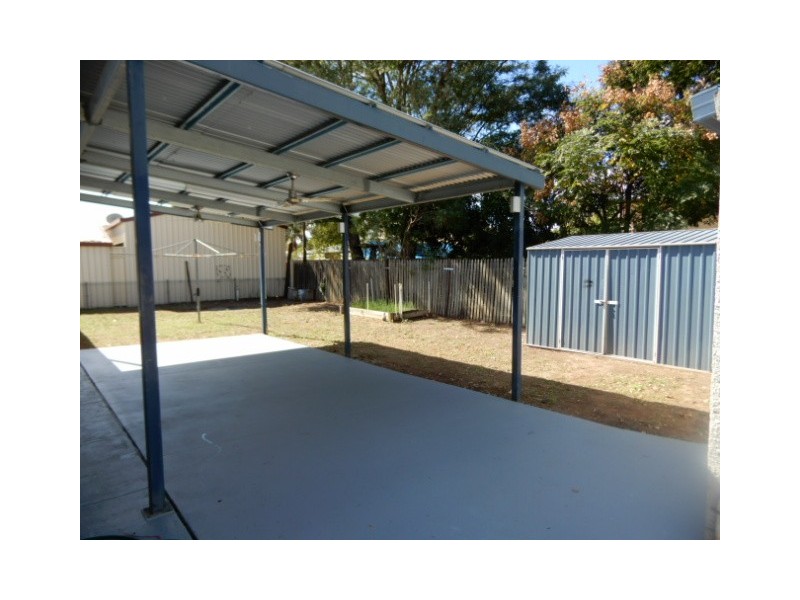 98 Anakie Street, Emerald QLD 4720