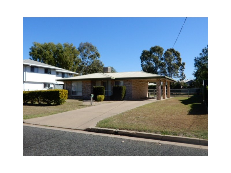 9 Barry Street, Emerald QLD 4720