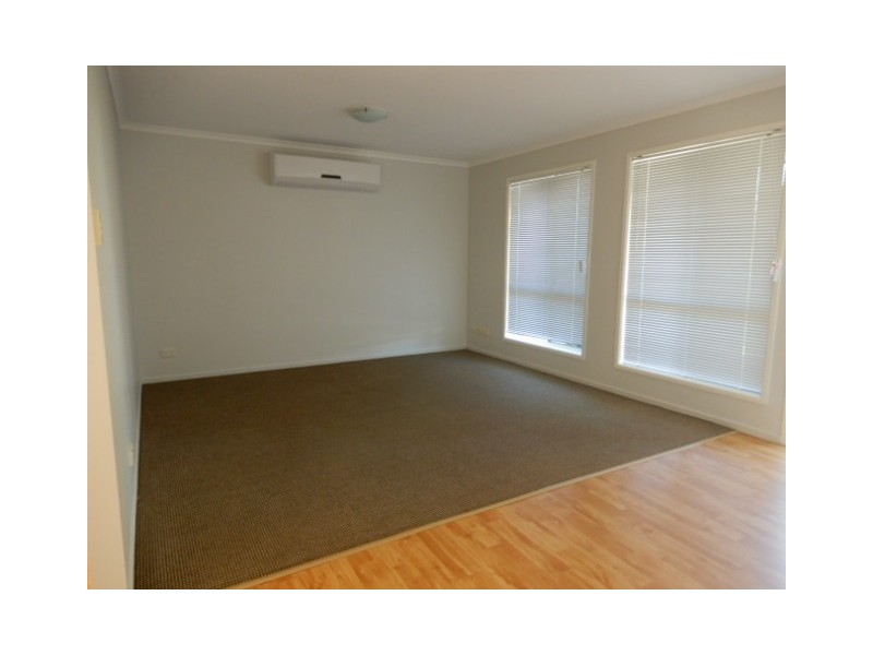 9 Barry Street, Emerald QLD 4720