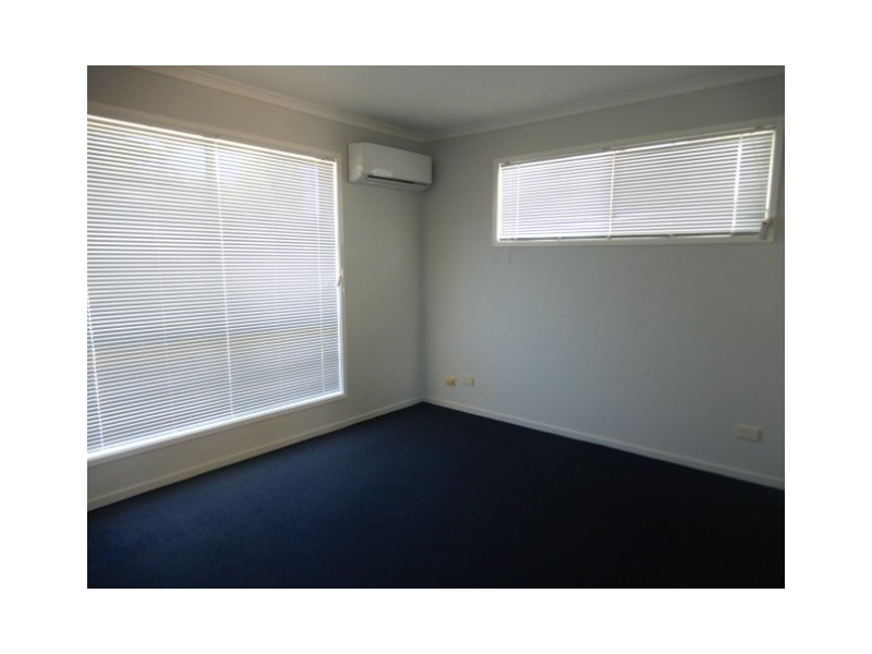 9 Barry Street, Emerald QLD 4720