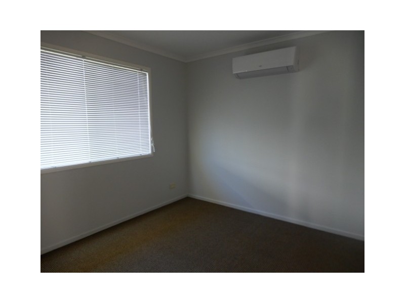 9 Barry Street, Emerald QLD 4720