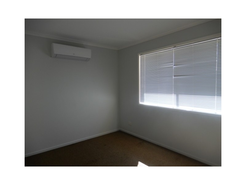 9 Barry Street, Emerald QLD 4720