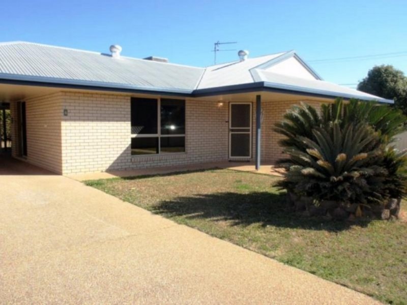 8 Stephanie Court, Emerald QLD 4720