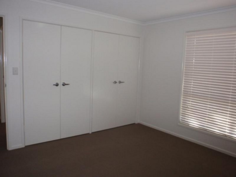 105 Roberts Street, Emerald QLD 4720