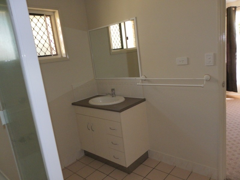 15 Louisa Court, Emerald QLD 4720