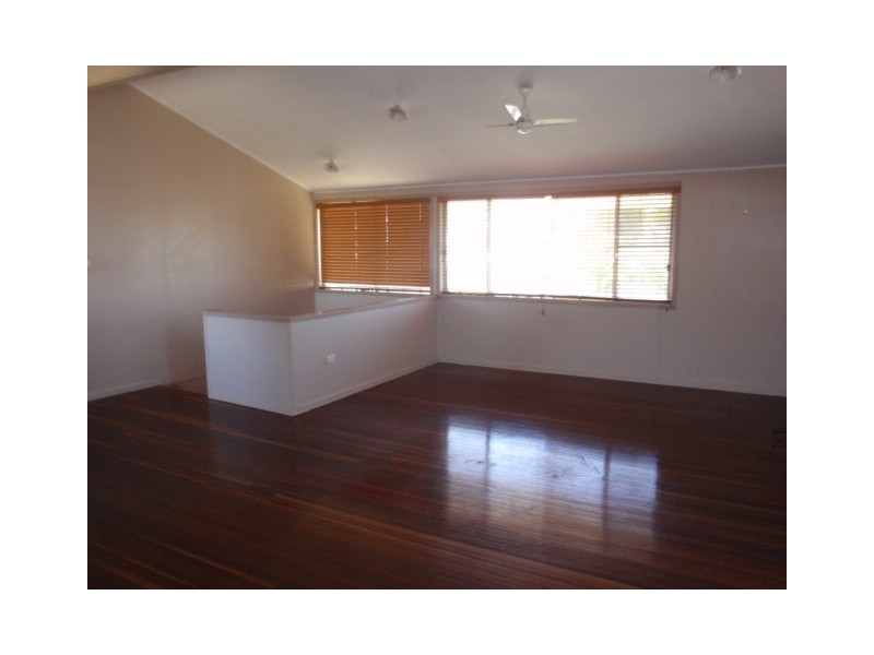 27 Stower Street, Blackwater QLD 4717