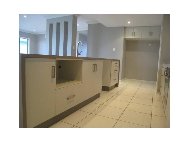 17 Desgrand Street, Emerald QLD 4720