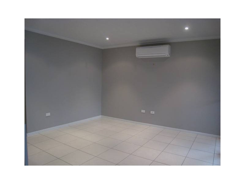 17 Desgrand Street, Emerald QLD 4720