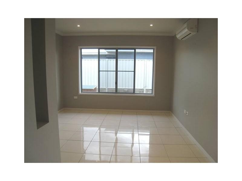 17 Desgrand Street, Emerald QLD 4720