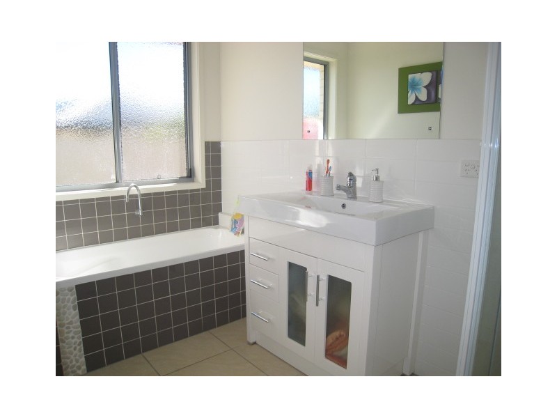 22 Pressler Drive, Emerald QLD 4720