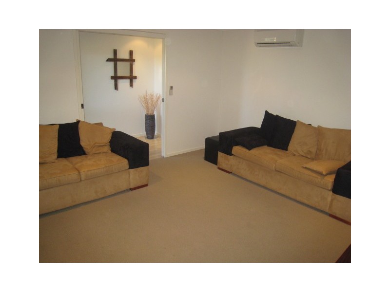 22 Pressler Drive, Emerald QLD 4720