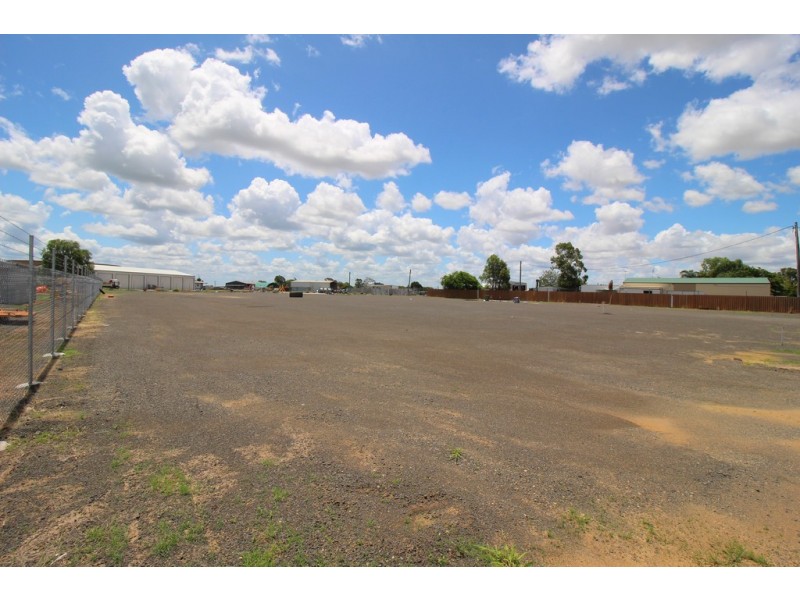 10 Jarrah Street, Blackwater QLD 4717