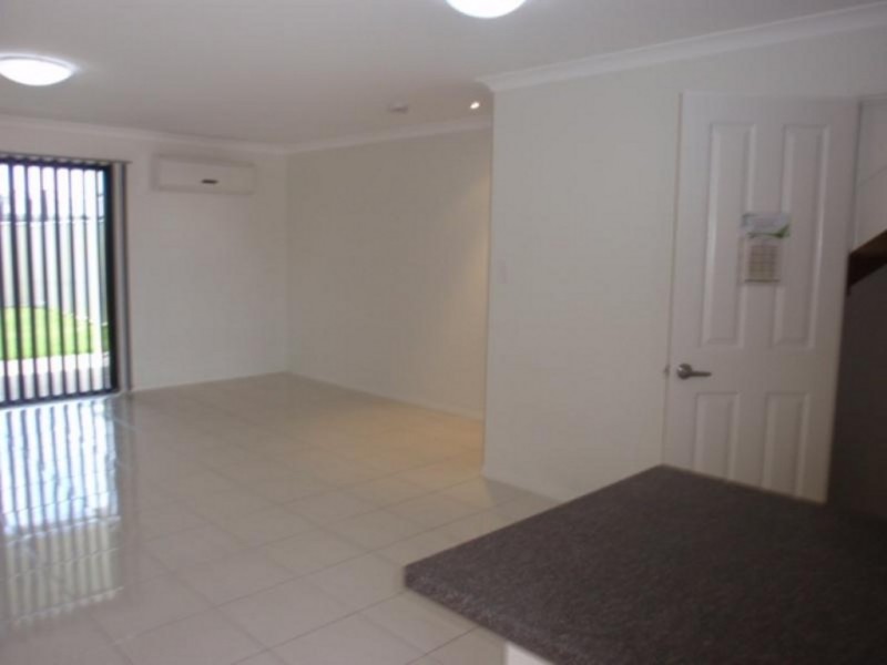 3/38 Long Street, Emerald QLD 4720