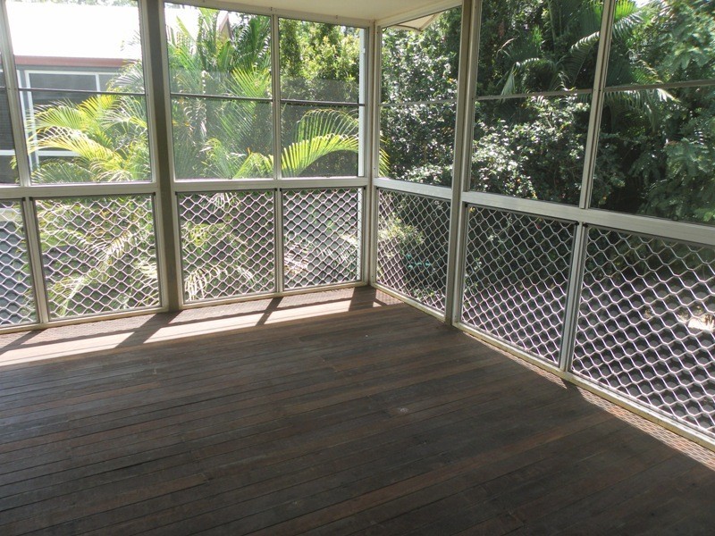 30 Colleen Ave, Emerald QLD 4720