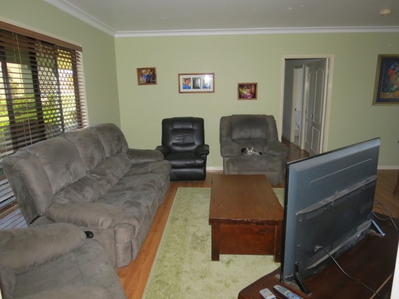 3A Andrews Road, Emerald QLD 4720