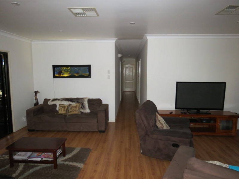 3A Andrews Road, Emerald QLD 4720
