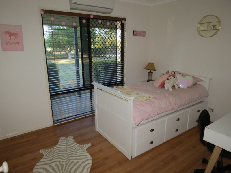 3A Andrews Road, Emerald QLD 4720