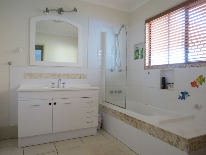 3A Andrews Road, Emerald QLD 4720
