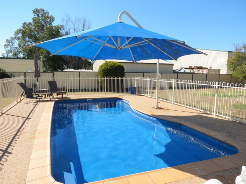 3A Andrews Road, Emerald QLD 4720
