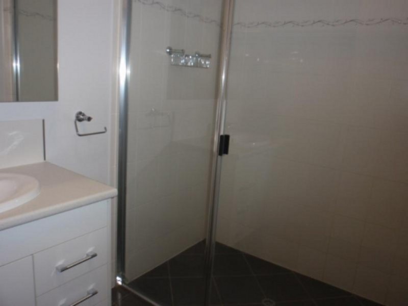 2/21 Moriarty Street, Emerald QLD 4720