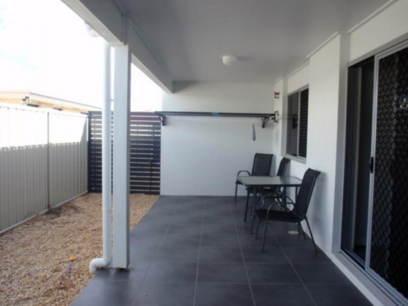 2/21 Moriarty Street, Emerald QLD 4720