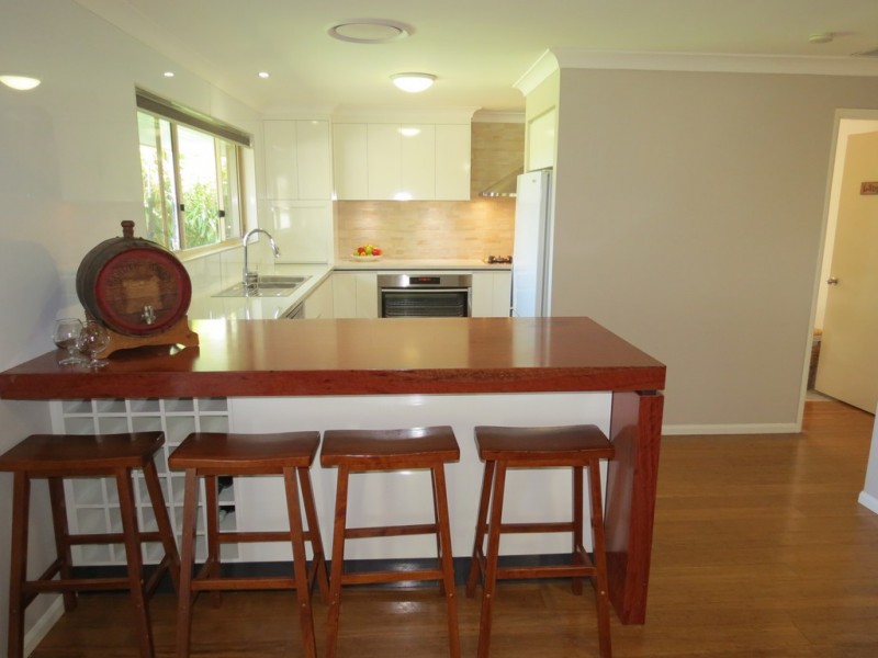 16 Cowan Crescent, Emerald QLD 4720