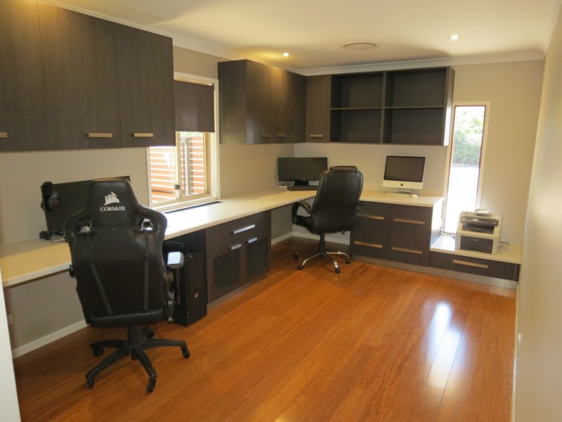16 Cowan Crescent, Emerald QLD 4720