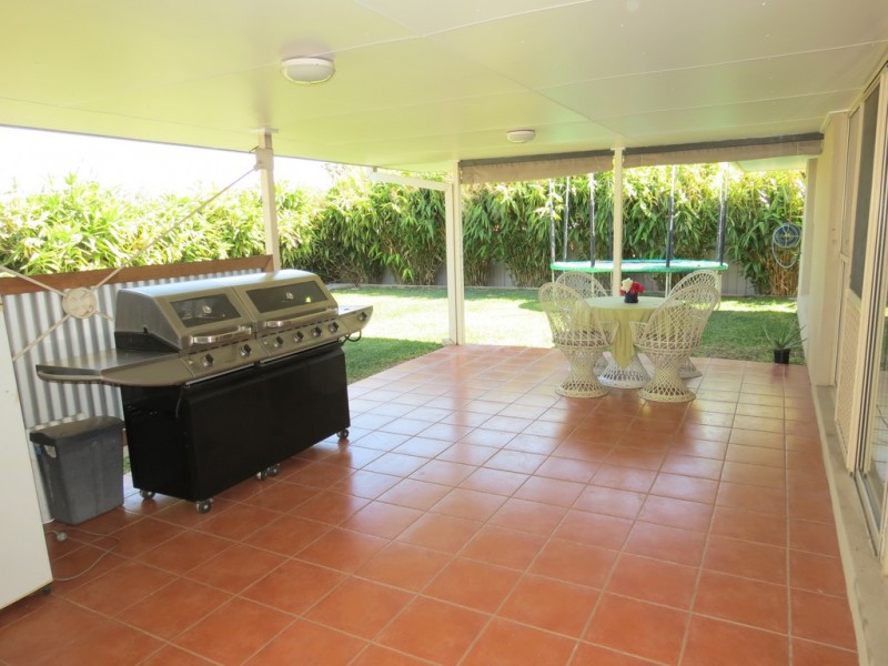 16 Cowan Crescent, Emerald QLD 4720