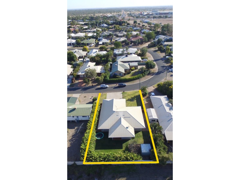 16 Cowan Crescent, Emerald QLD 4720