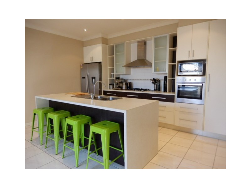 13B Mooney Crescent, Emerald QLD 4720