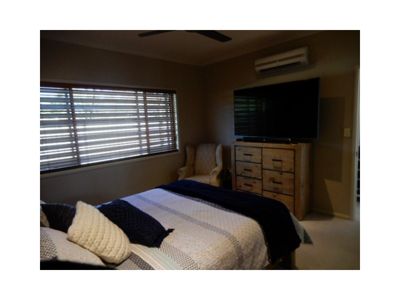 13B Mooney Crescent, Emerald QLD 4720