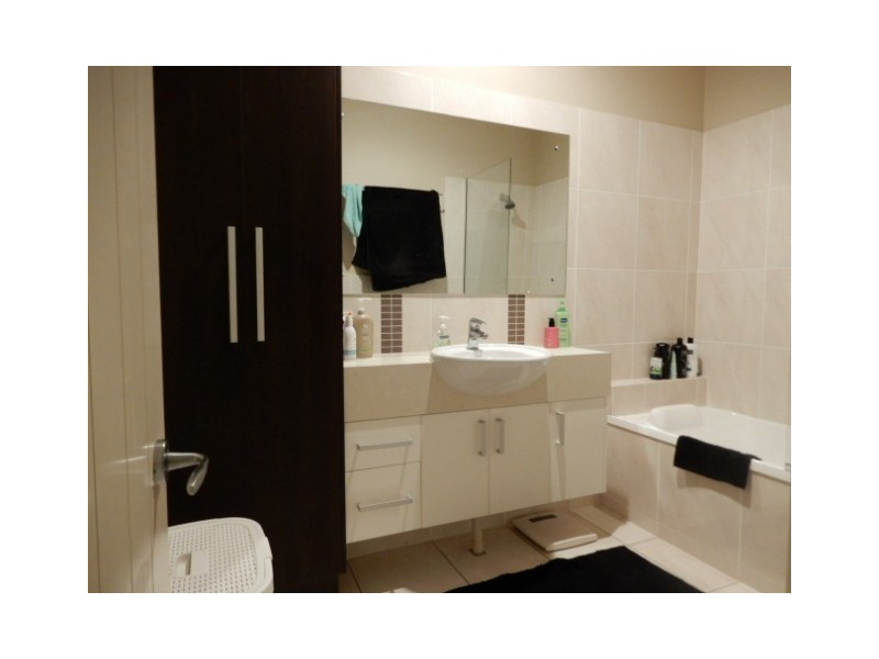 13B Mooney Crescent, Emerald QLD 4720