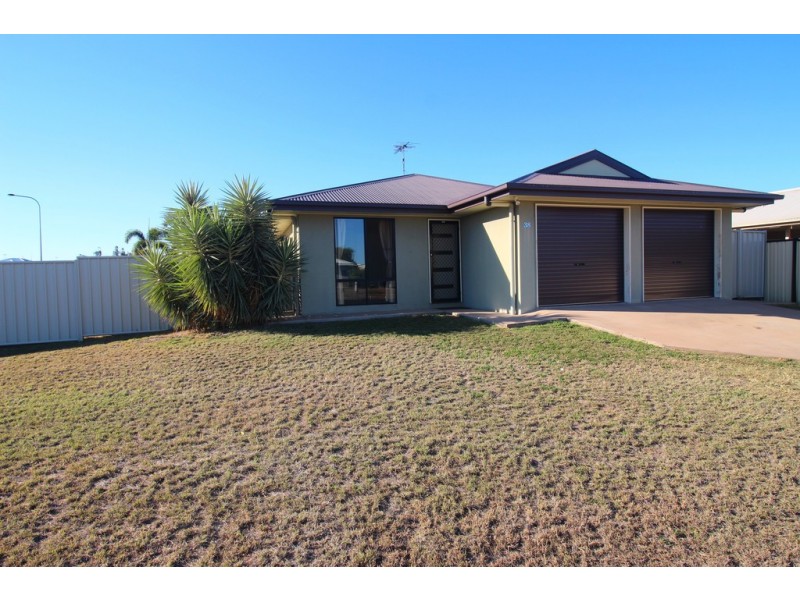 38 Mayfair Drive, Emerald QLD 4720