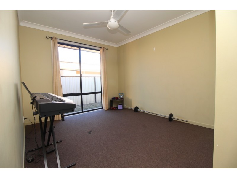 38 Mayfair Drive, Emerald QLD 4720
