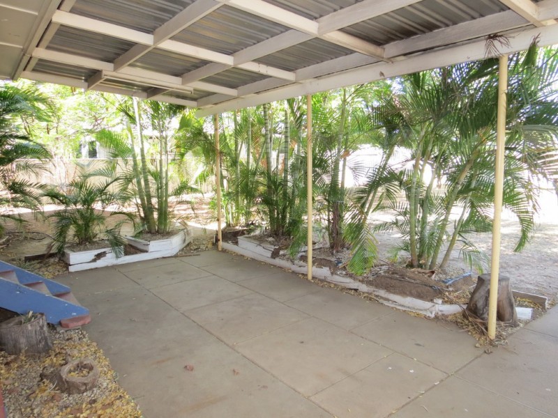 54 Theresa Street, Emerald QLD 4720