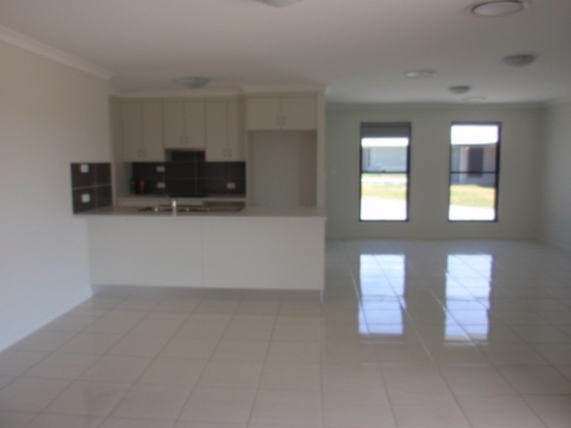 21 Mount MacAurthur Boulevard, Capella QLD 4723