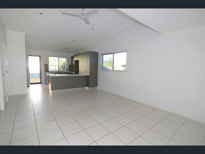 26/8 Hillcrest Street, Emerald QLD 4720