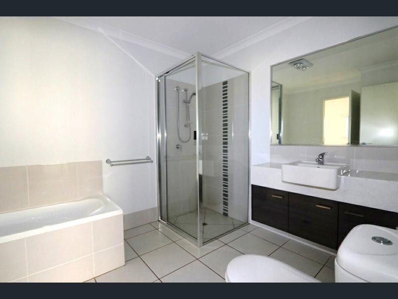 26/8 Hillcrest Street, Emerald QLD 4720