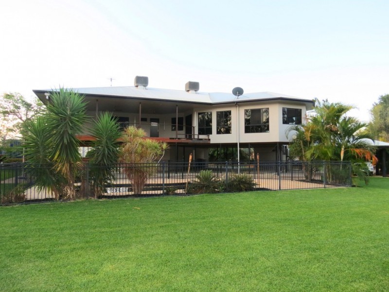 19 Gray Street, Emerald QLD 4720