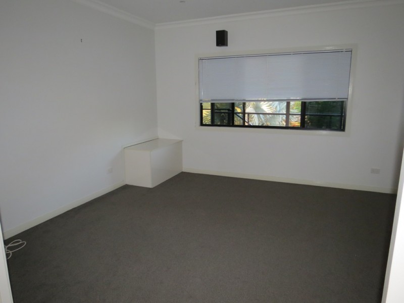 19 Gray Street, Emerald QLD 4720