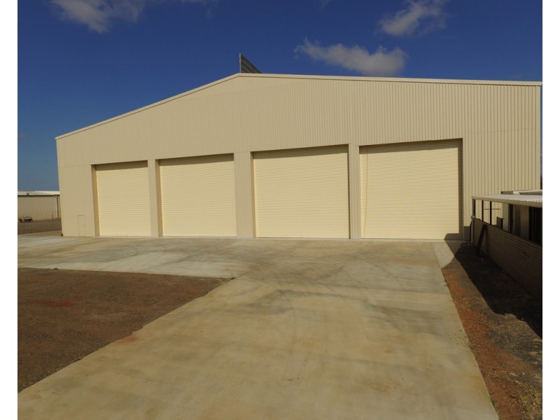 95 to 97 Macaulay Road, Emerald QLD 4720