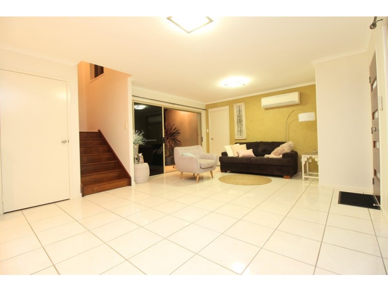 1/14 Mayfair Drive, Emerald QLD 4720