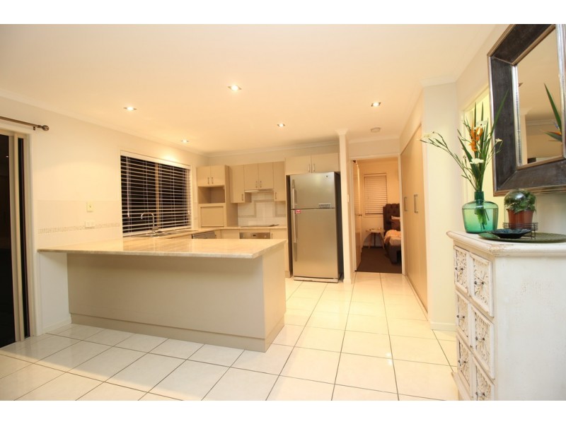 1/14 Mayfair Drive, Emerald QLD 4720