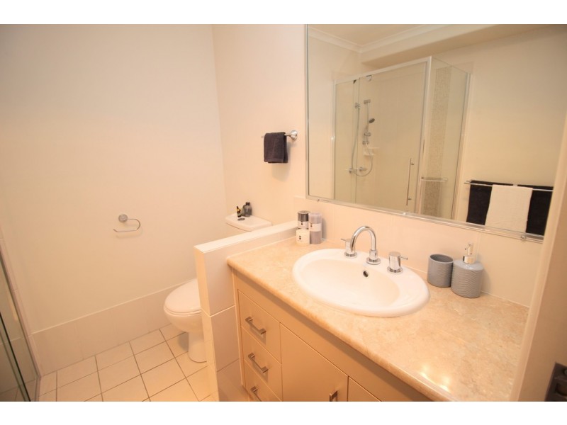 1/14 Mayfair Drive, Emerald QLD 4720