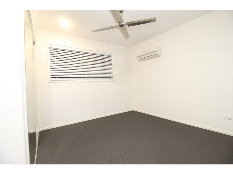 1/14 Mayfair Drive, Emerald QLD 4720