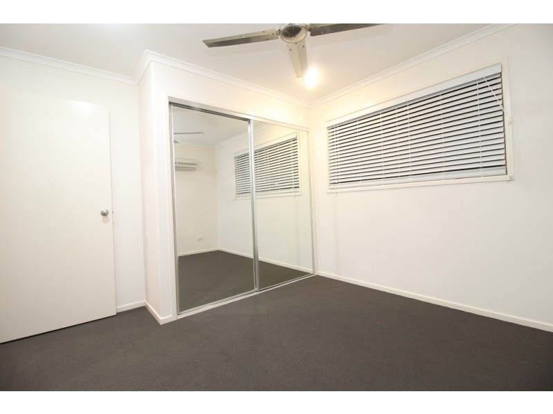 1/14 Mayfair Drive, Emerald QLD 4720