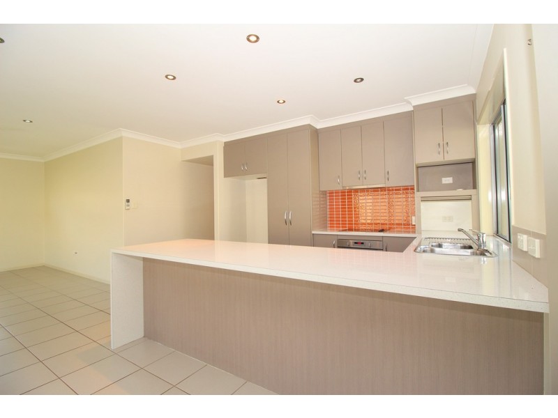 15 Berthun Street, Emerald QLD 4720