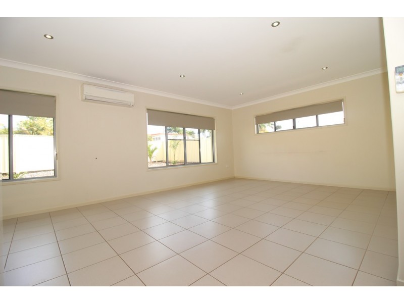 15 Berthun Street, Emerald QLD 4720