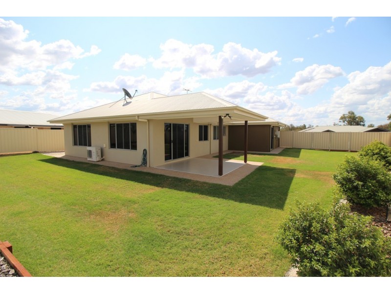 15 Berthun Street, Emerald QLD 4720